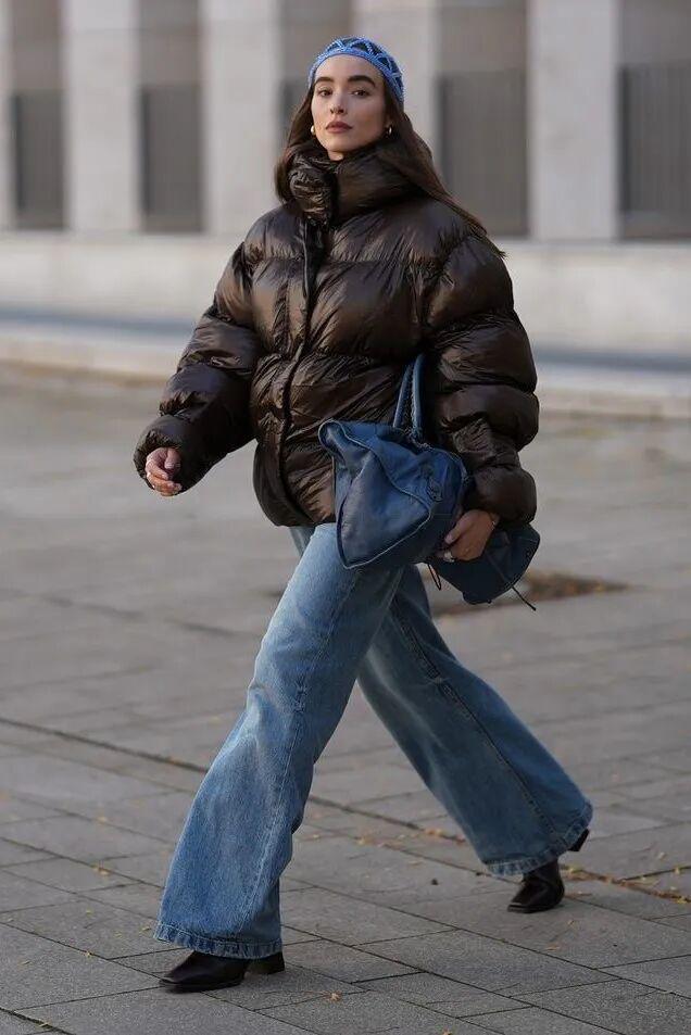 現金網：“这件羽绒服”今年冬天又火了，怎么搭都时髦保暖！