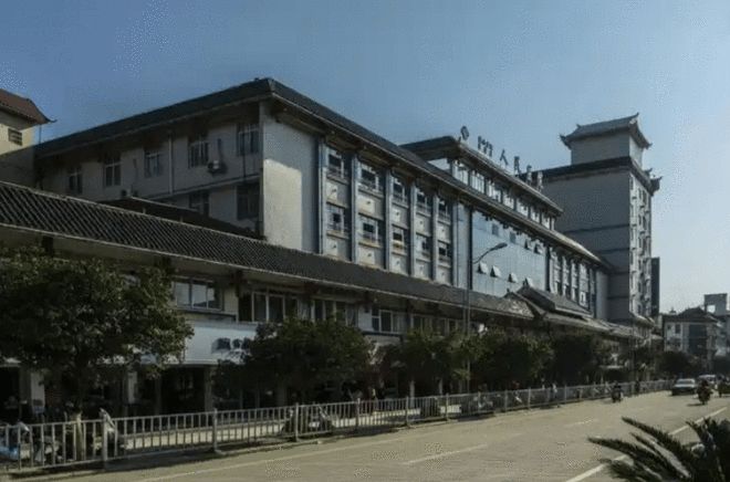 老虎機：广西一县级人民医院原院长收受900多万元“好处费”，爱好摄影和机车，供应商全满足；把患者当成牟利工具，最终被判刑14年6个月